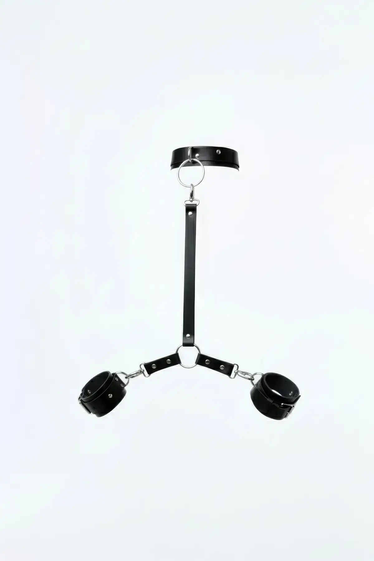 134561.webp Siyah Deri Metal Halkalı Boyunluk ve El Kelepçesi Seti SH459 - Image 1