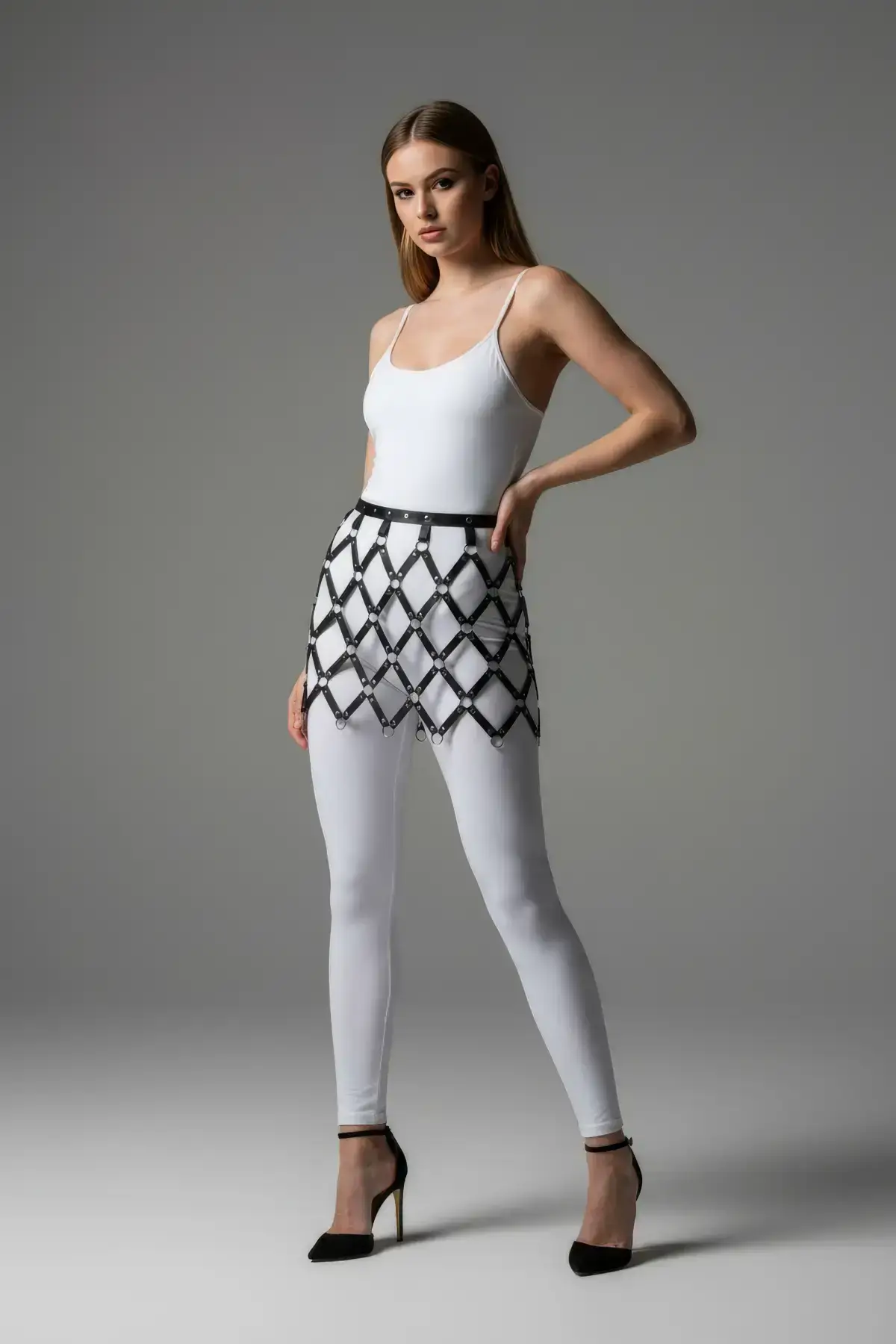 Siyah Kafes Detaylı Deri Mini Etek SH696