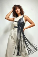 Siyah Zımbalı ve Asimetrik Püsküllü Deri Etek SH1014 - Image 2