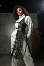 Siyah Zımbalı ve Asimetrik Püsküllü Deri Etek SH1014 - Image 7