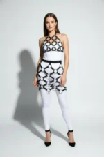 Siyah Metal Halka ve Kafes Detaylı Suni Deri Etek SH1289 - Image 2