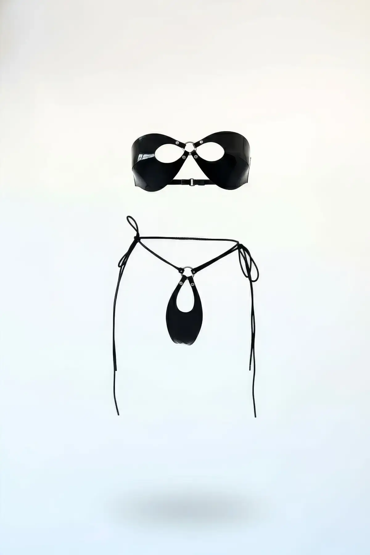 Black Harness Set in Glossy Vinyl with Metal Ring Details - SH1395